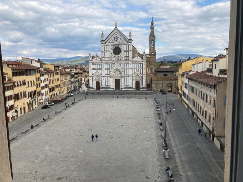 Attico In Piazza Santa Croce Florença Exterior foto